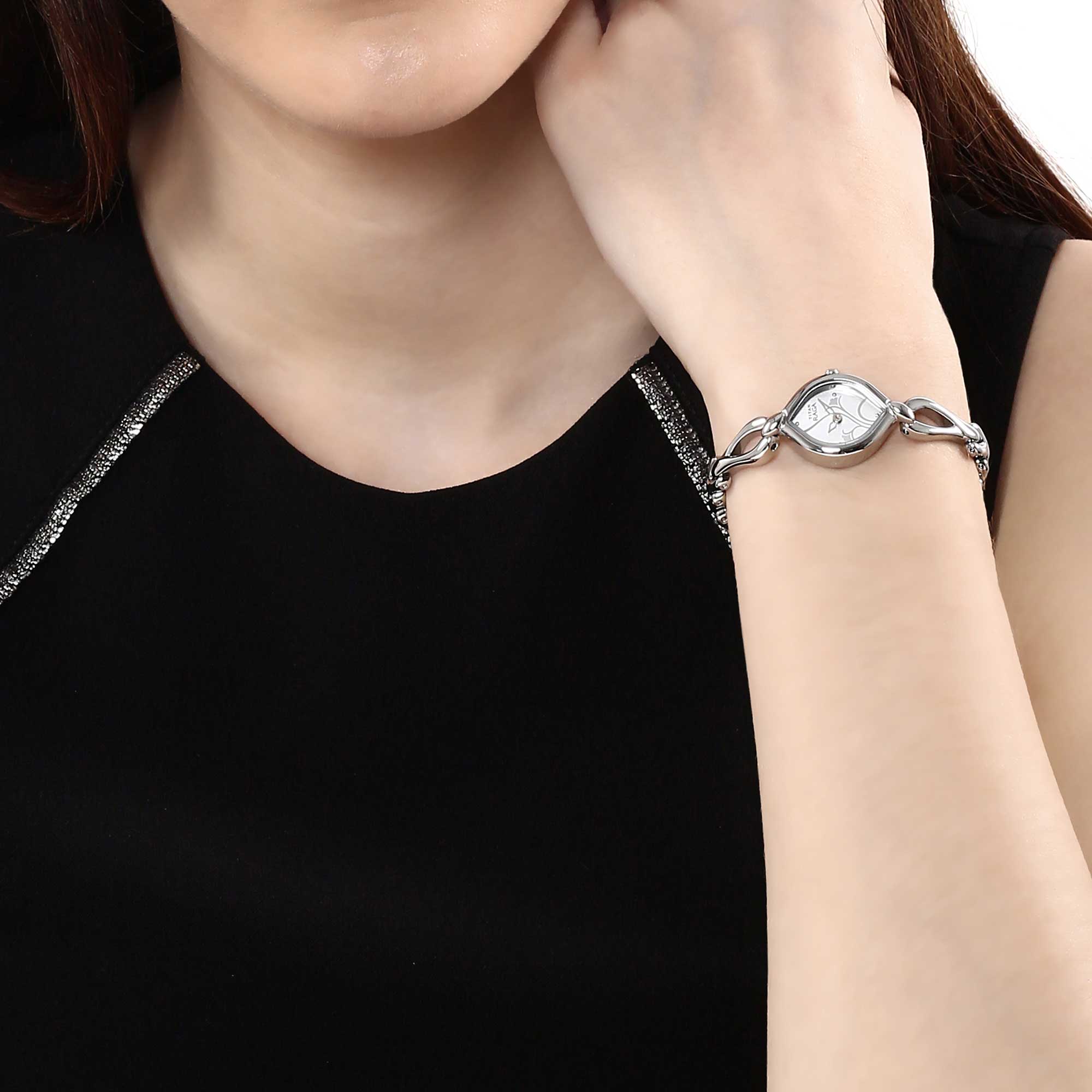 Titan Silver Dial Alog Watch for Women (2455SM01)