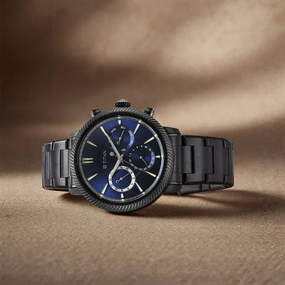 ساعة تيتان ستيلار متعددة الوظائف ذات مينا أزرق تناظري